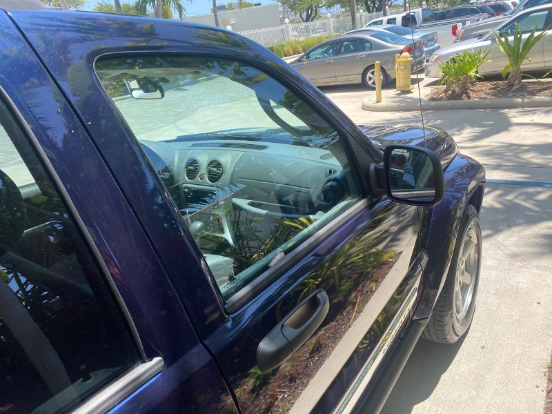 2006 Jeep Liberty 4WD Limited LOW MILES 75,410 in , 