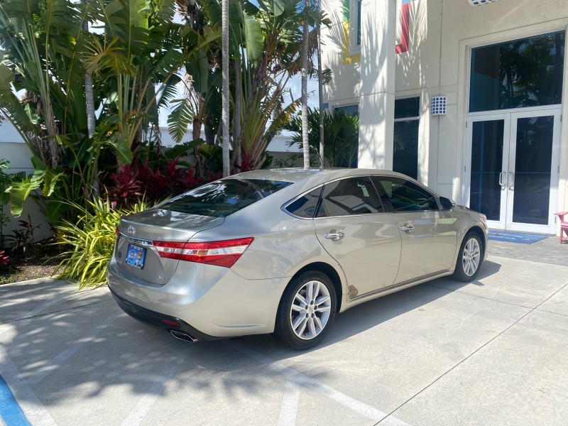 2013 Toyota Avalon XLE Premium LOW MILES 56,196 in , 