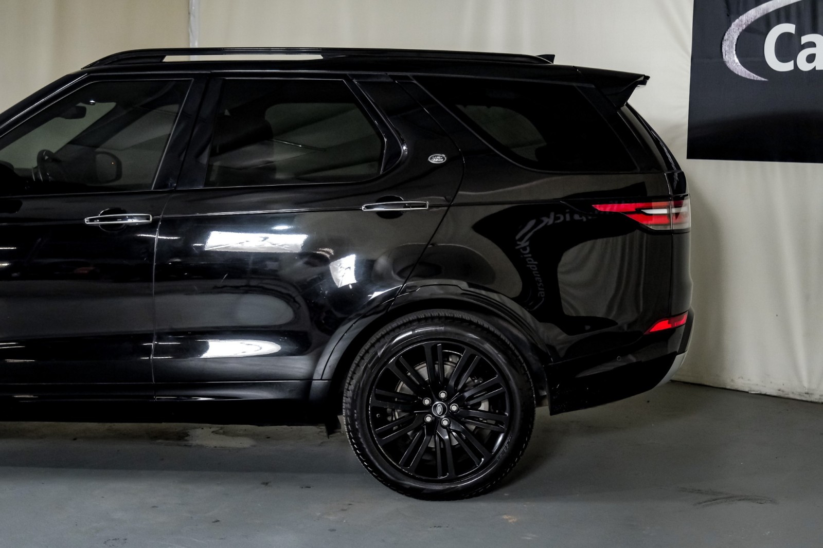 2020 Land Rover Discovery HSE Luxury 11