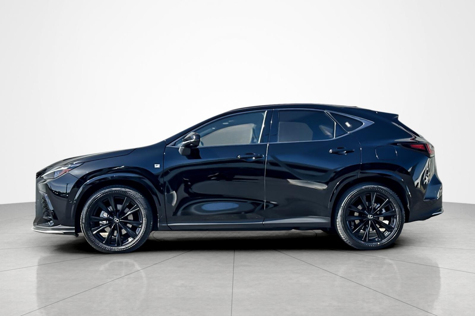Used 2025 Obsidian Lexus NX 450h+ F SPORT Handling image 2