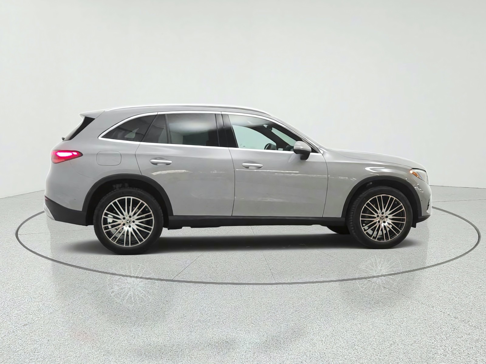 New 2027 MANUFAKTUR Alpine Grey Mercedes-Benz GLC 300 SUV image 4