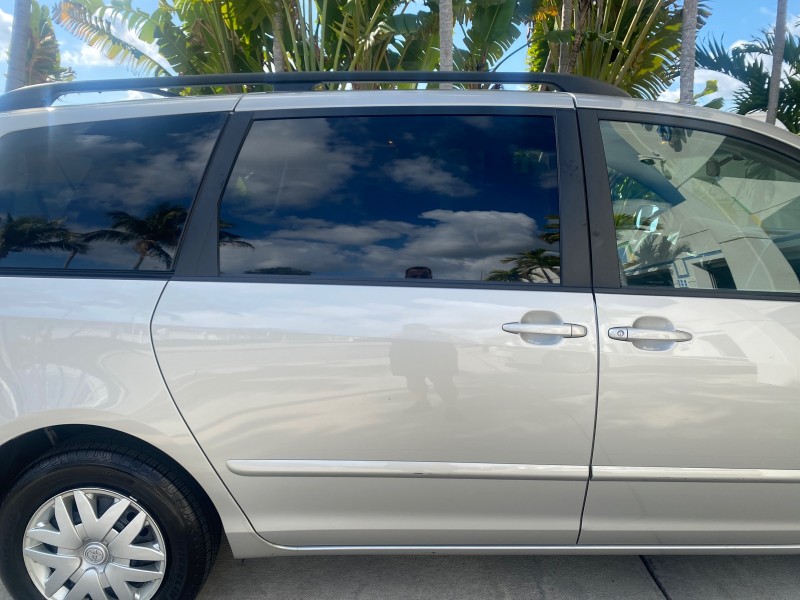 2010 Toyota Sienna LE LOW MILES 41,871 1 OWNER 7 PASSENGER in , 