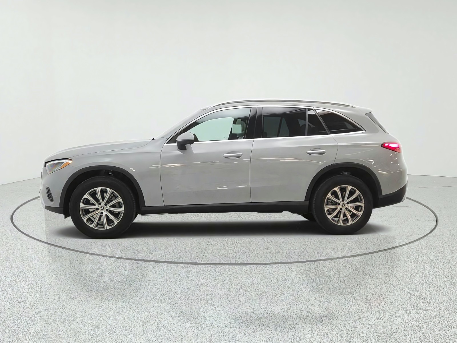 New 2027 MANUFAKTUR Alpine Grey Mercedes-Benz GLC 300 SUV image 8