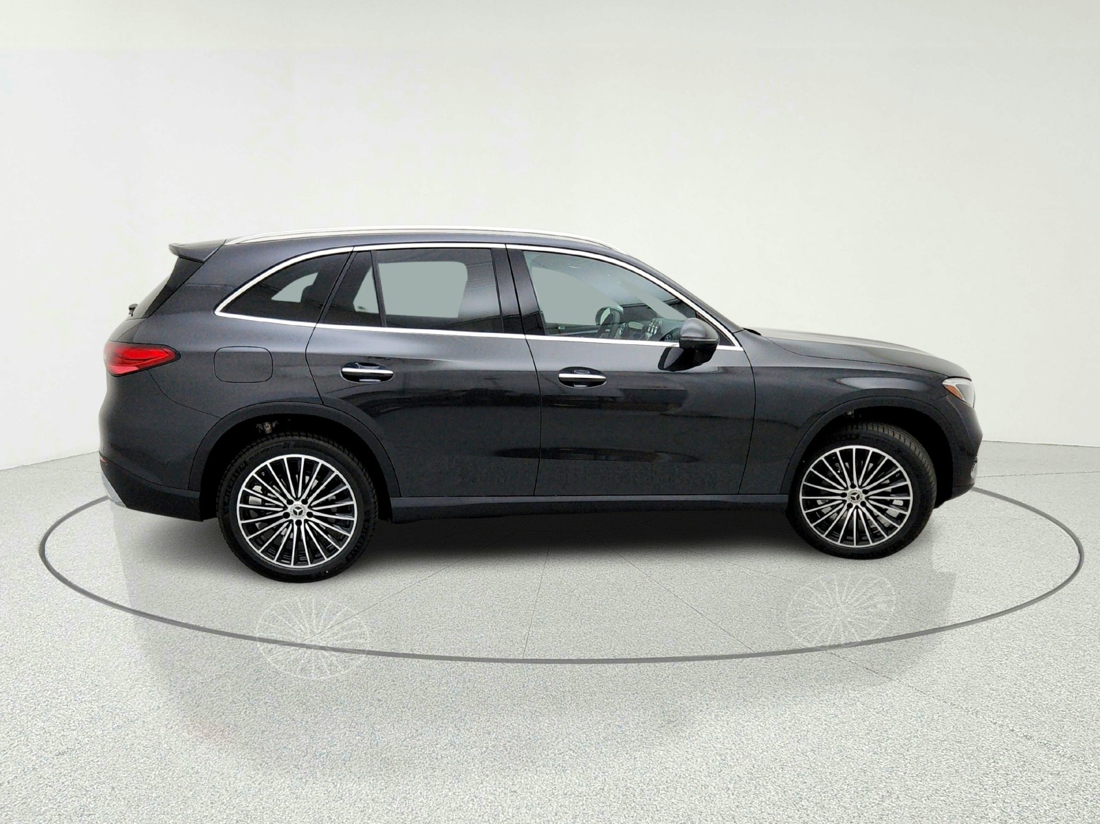 New 2026 Graphite Grey Metallic Mercedes-Benz GLC 300 SUV image 7