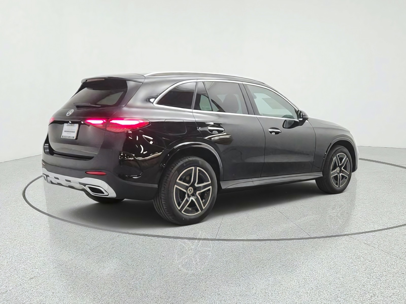 New 2026 Black Mercedes-Benz GLC 300 SUV image 5