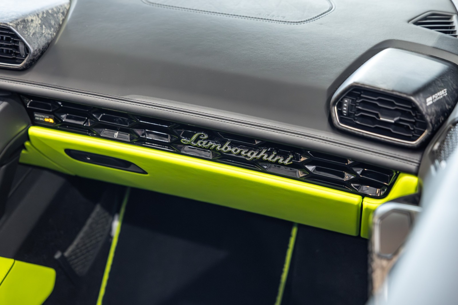 Used Car 2022 Lamborghini Huracan Evo  For Sale Under $330,000 In Boerne, Texas