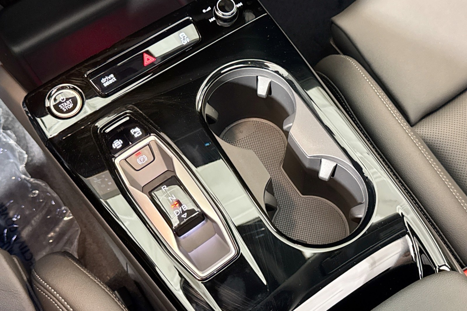 New 2025 Glacier White Metallic Audi Premium Plus quattro image 14