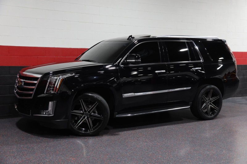 2016 Cadillac Escalade Luxury Collection 4WD 4dr Suv in , 