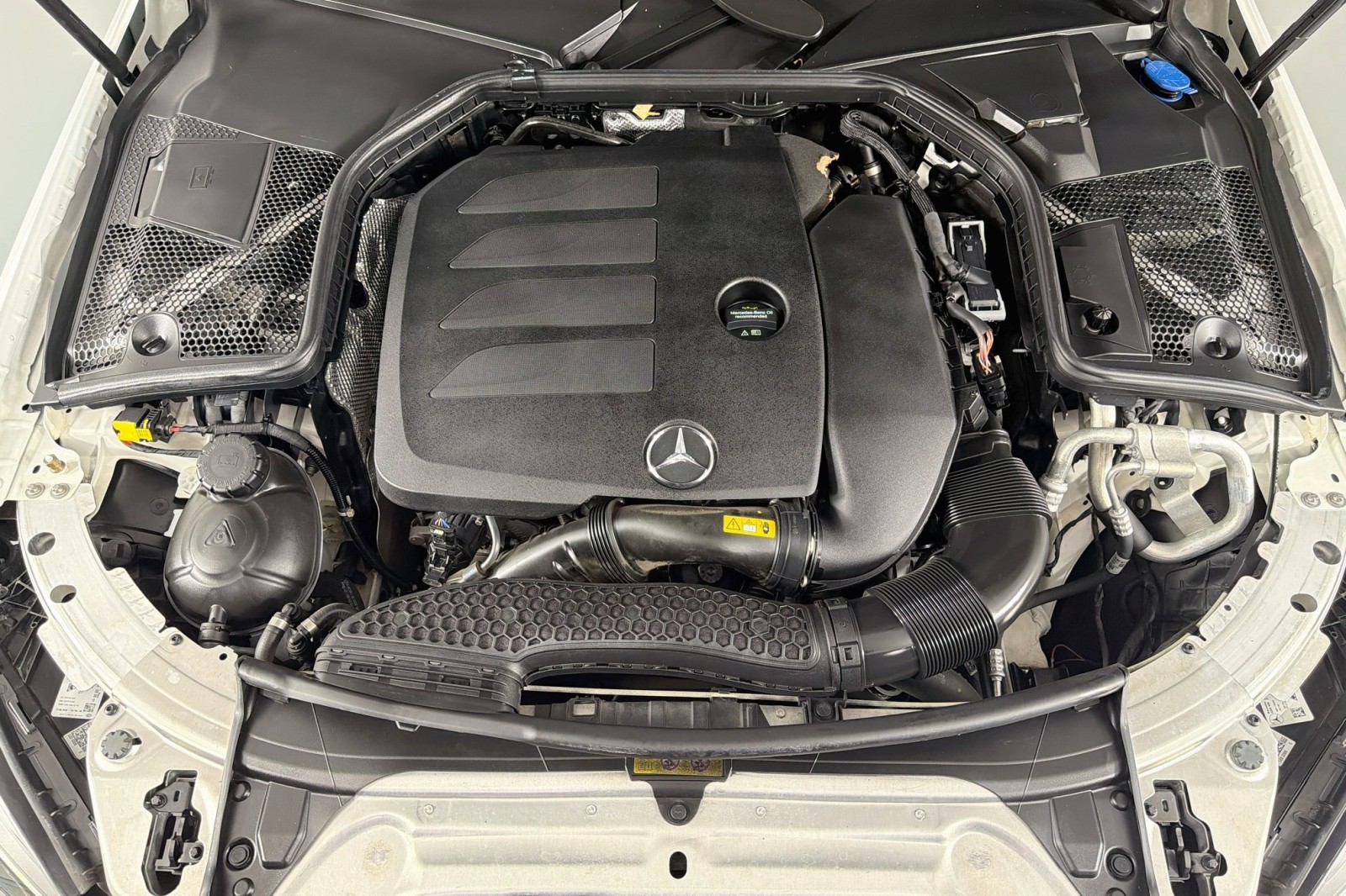 Used 2020 Polar White Mercedes-Benz C 300 image 11