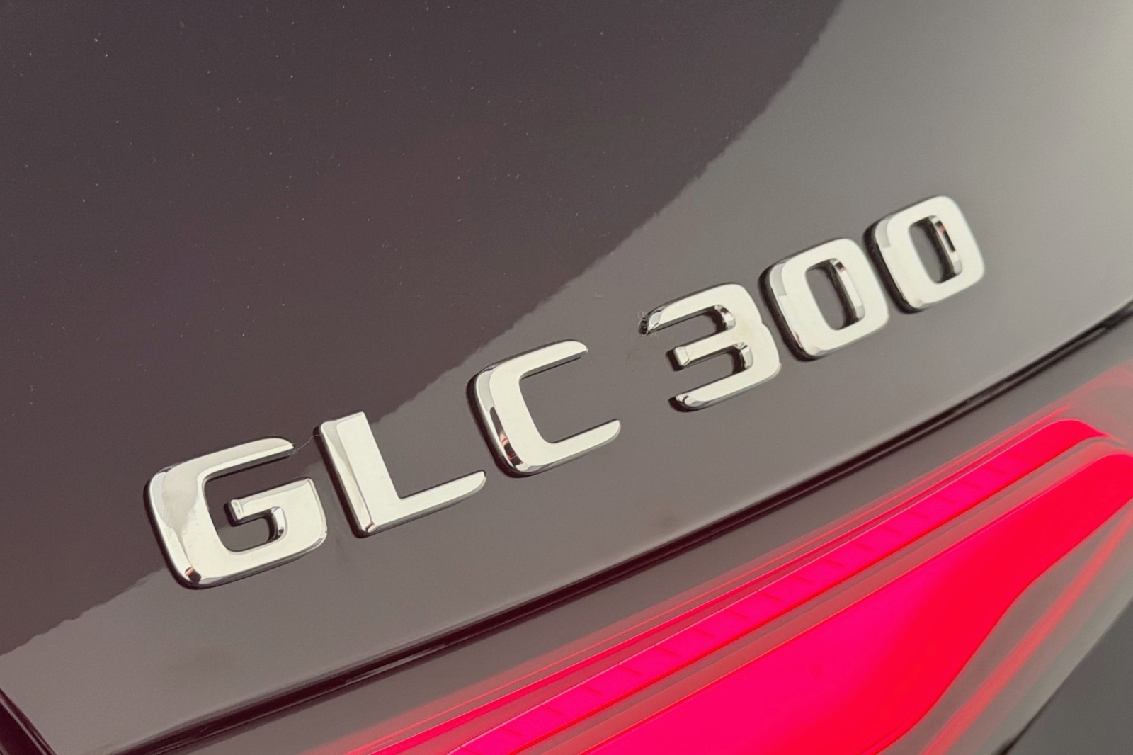 New 2026 Black Mercedes-Benz GLC 300 SUV image 8