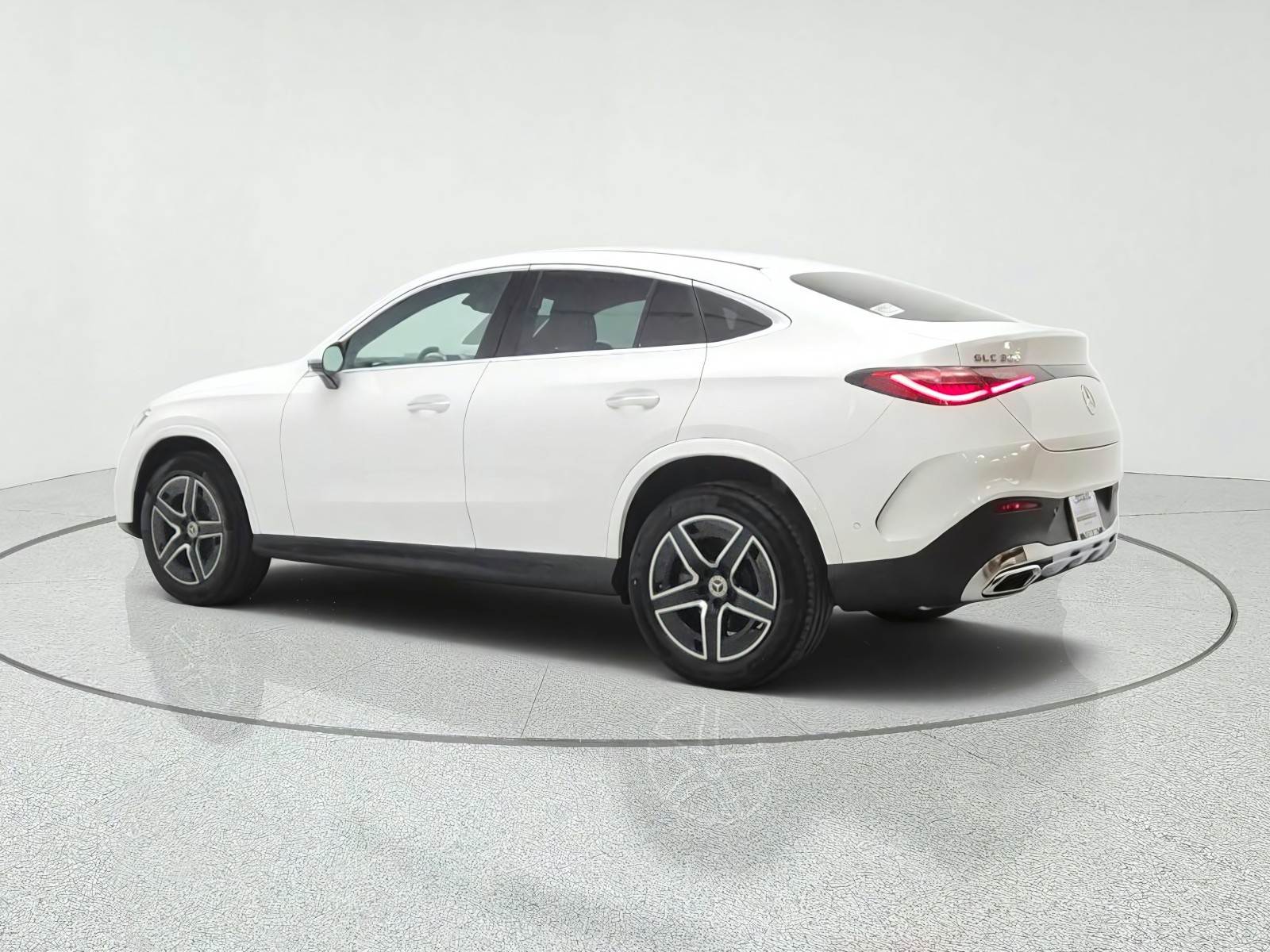 New 2027 Polar White Mercedes-Benz GLC 300 4MATIC® Coupe image 7
