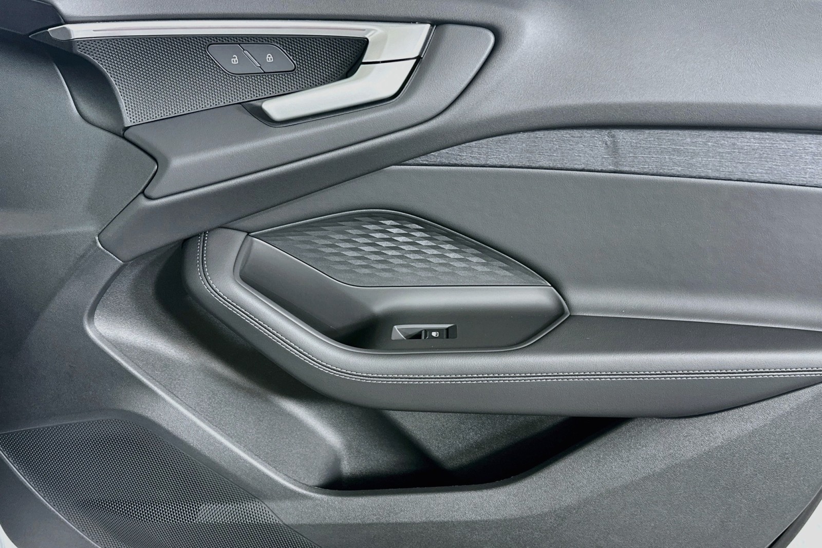 New 2026 Arkona White Audi Premium image 16