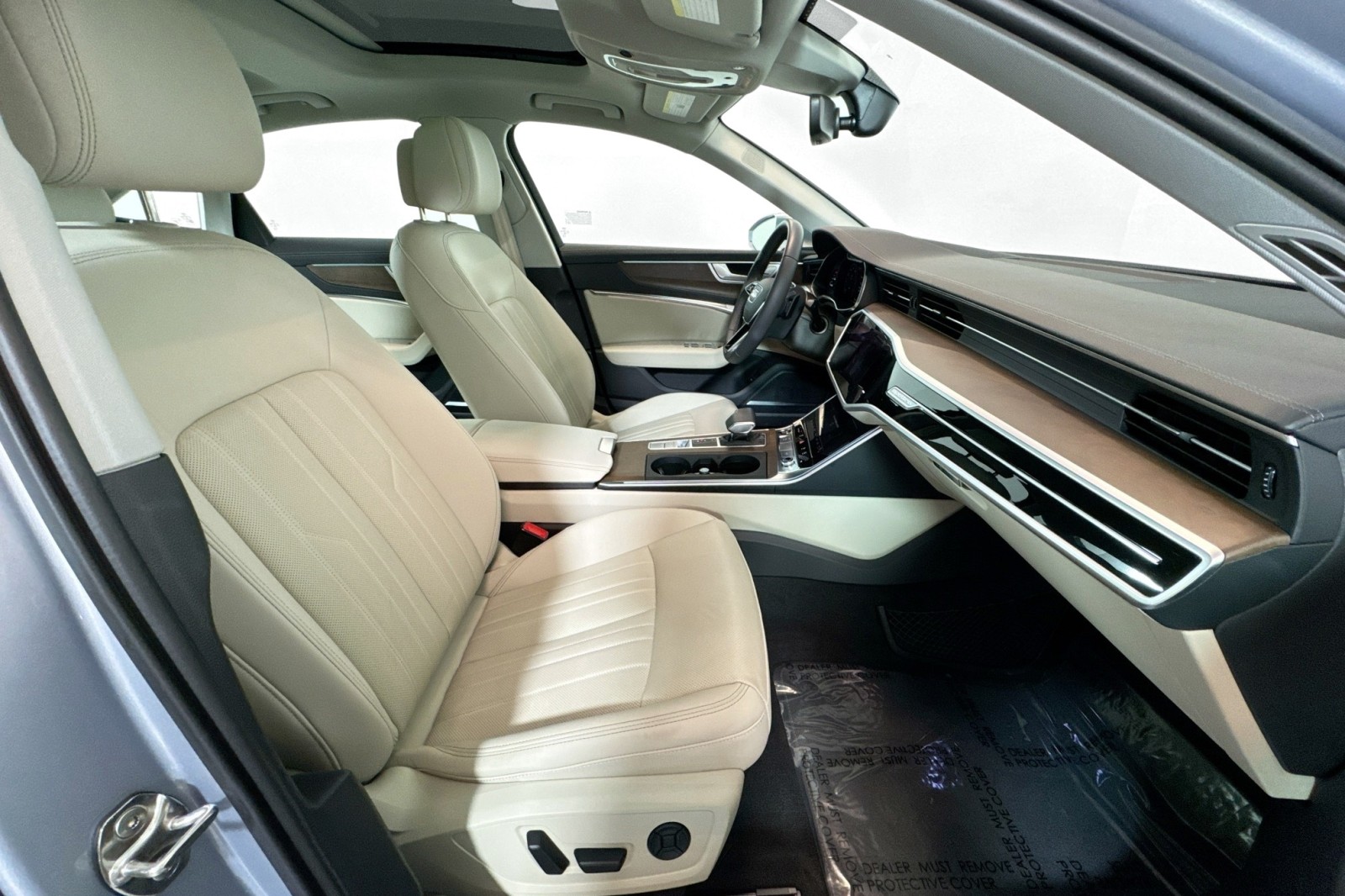 Used 2025 Florett Silver Metallic Audi Premium image 27