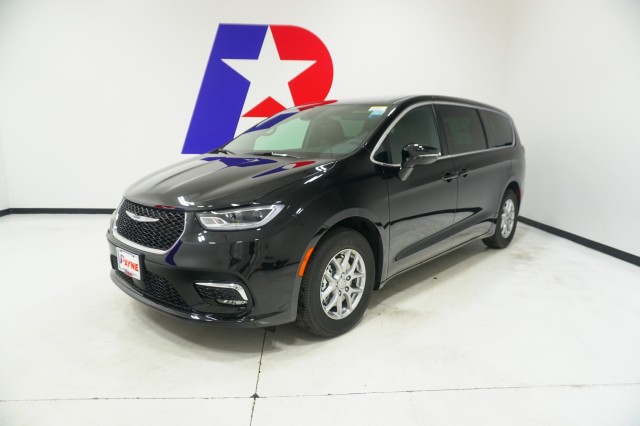 2026 Chrysler Pacifica Select FWD