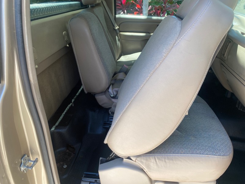 2005 GMC Sierra 1500 LOW MILES 83837 AC NO ACCIDENTS in ,