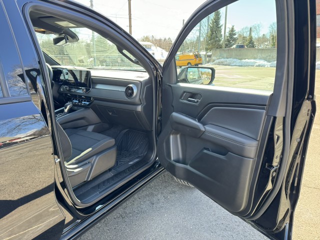 2023 Chevrolet Colorado 4WD LT 16