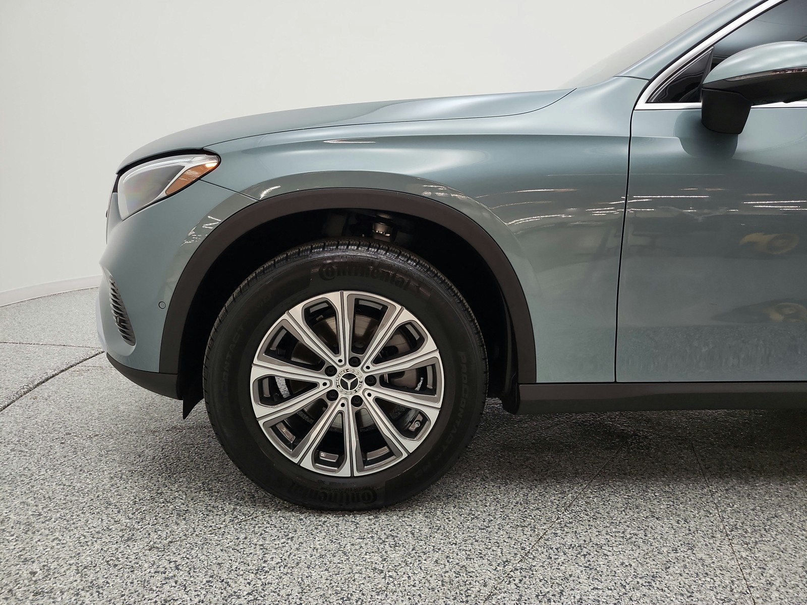 Certified Used 2026 Verde Silver Metallic Mercedes-Benz GLC 300 SUV image 21