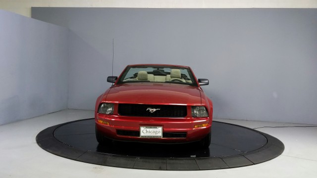 2006 Ford Mustang Deluxe 2