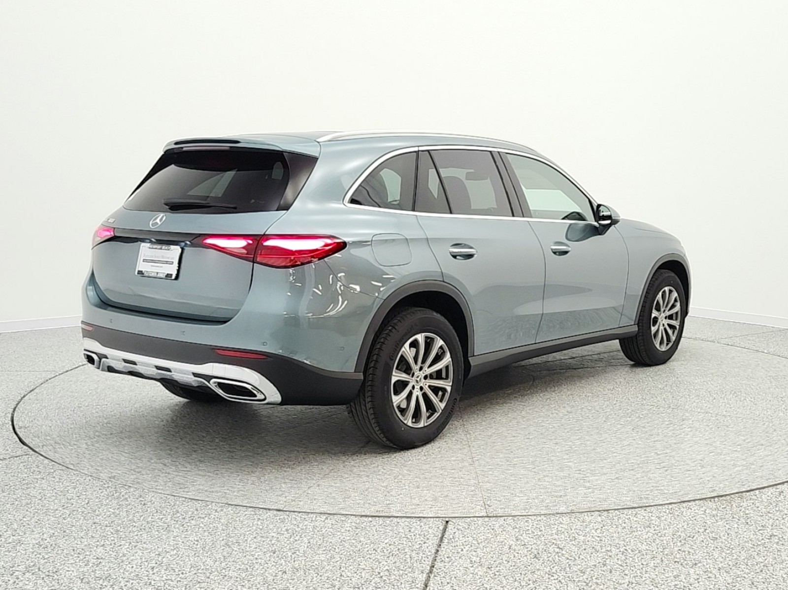 New 2026 Verde Silver Metallic Mercedes-Benz GLC 300 image 5