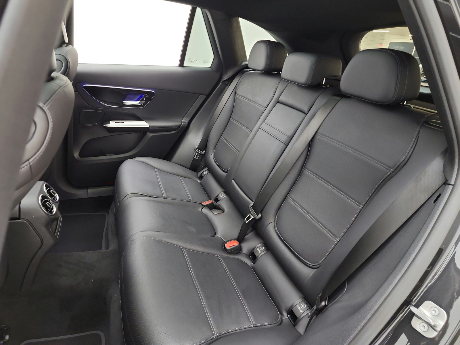 New 2027 Graphite Grey Metallic Mercedes-Benz GLC 300 SUV image 11