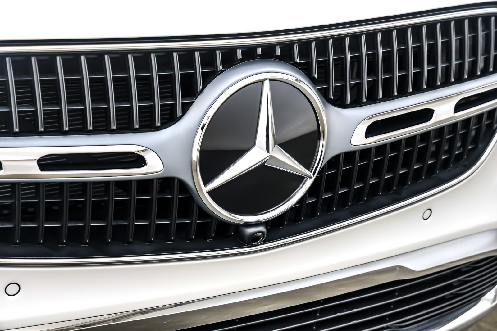 New 2026 Polar White Mercedes-Benz GLC 300 image 13