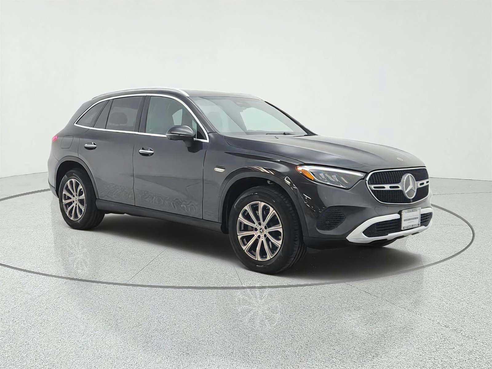 Certified Used 2026 Graphite Grey Metallic Mercedes-Benz GLC 300 SUV image 3