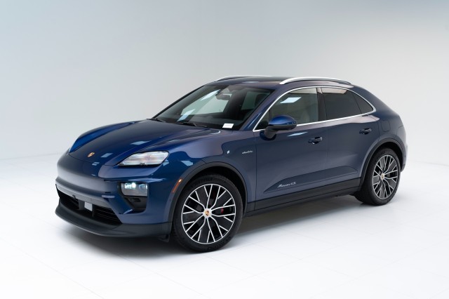2025  Macan 4S Electric in , 