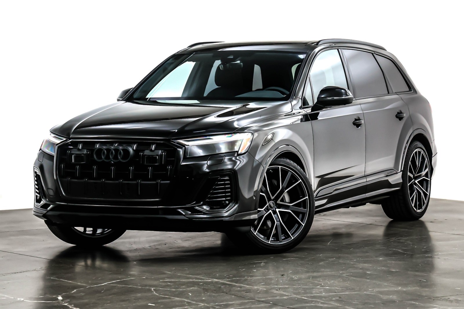 2025 Audi Q7 Premium Plus's photo