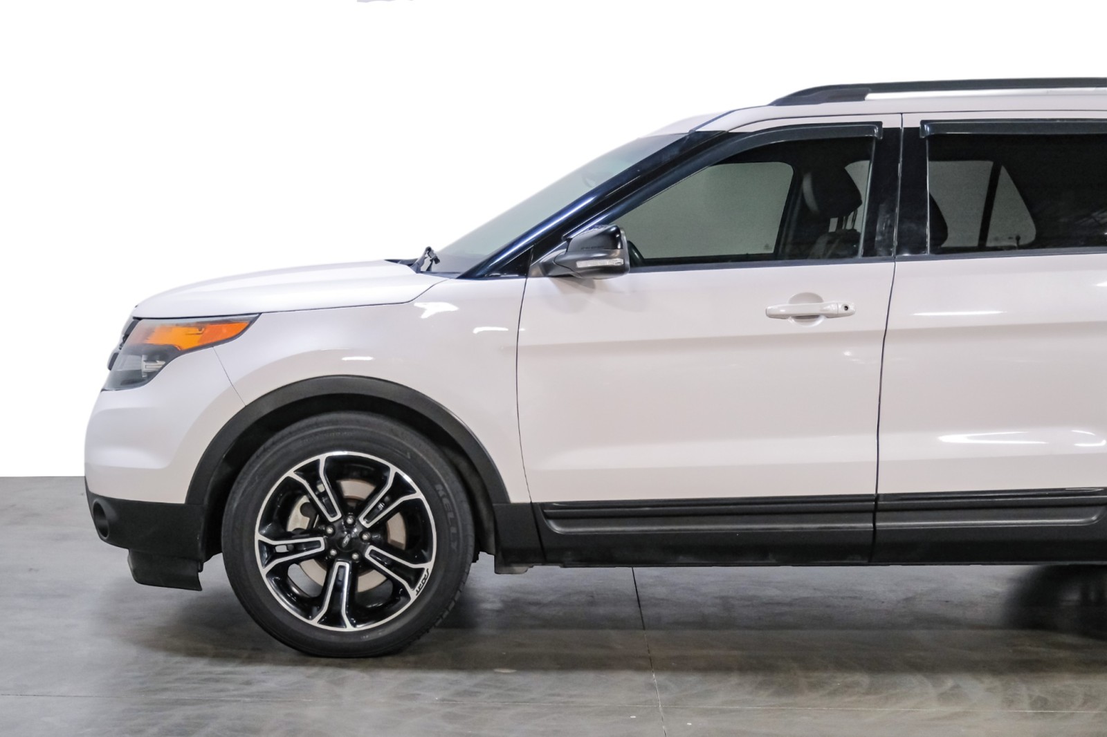 2015 Ford Explorer 4WD Sport 401Apkg PanoRoof PremiumAlloys 3rdRowSeat 10