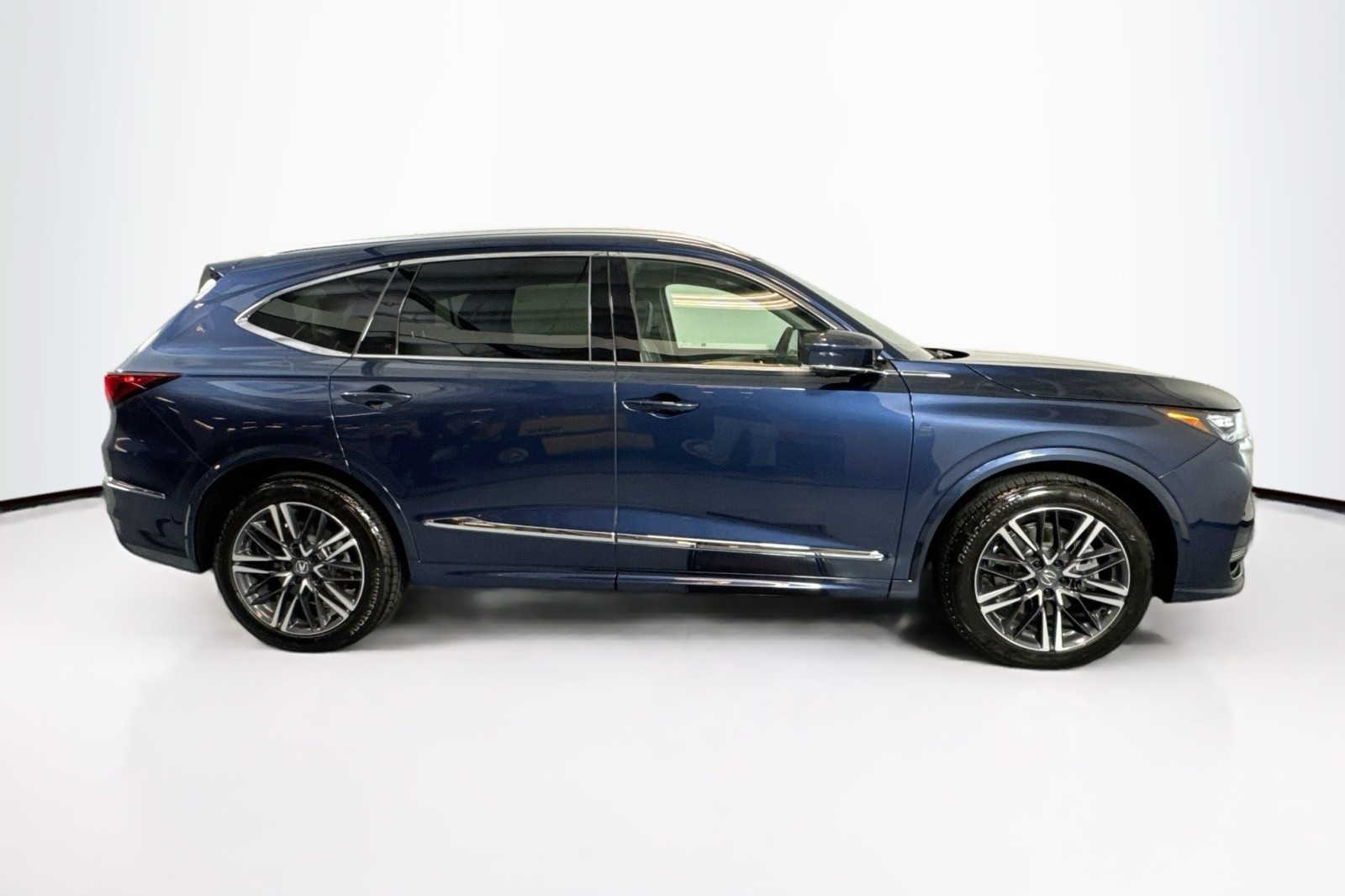 Used 2026 Canyon River Blue Metallic Acura w/Advance Package image 4