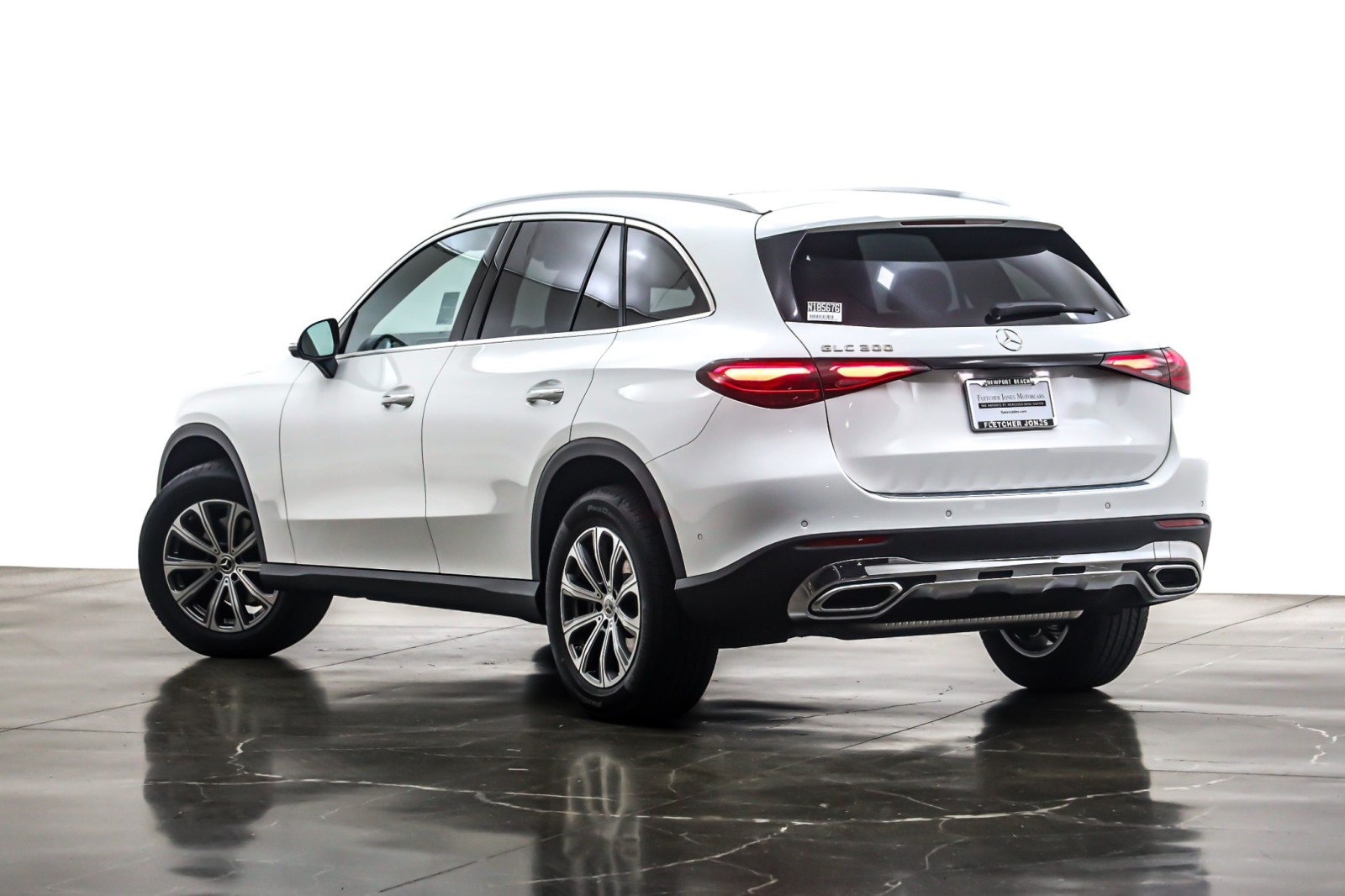New 2026 Polar White Mercedes-Benz GLC 300 image 12