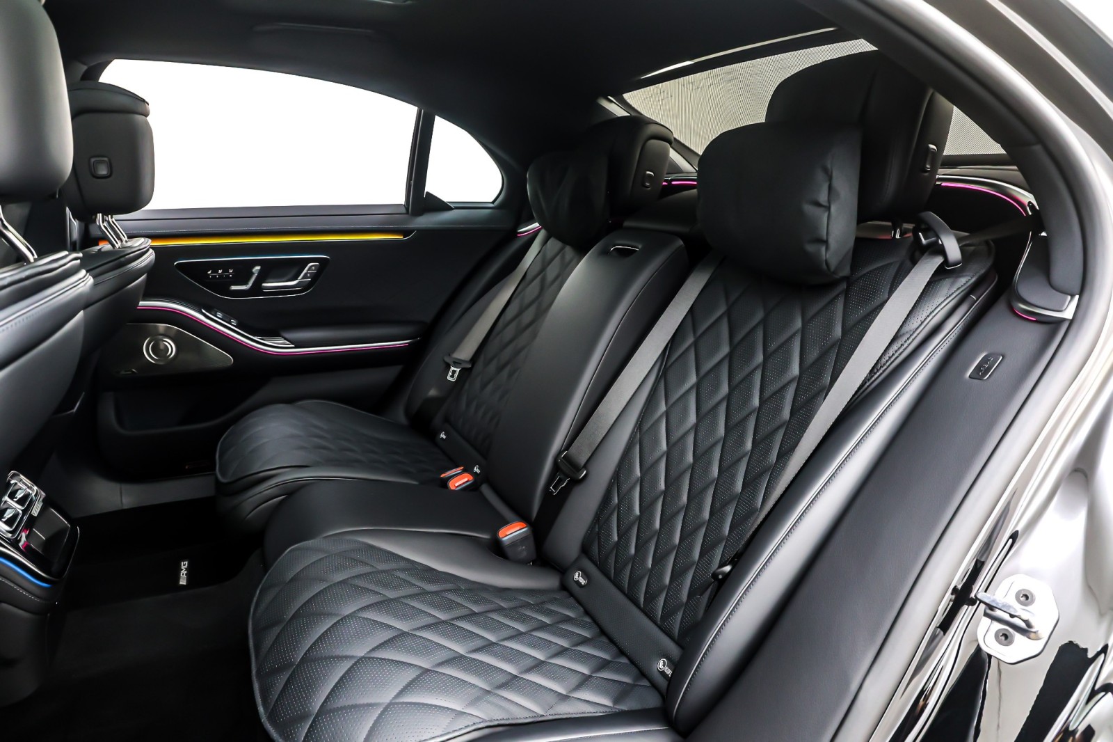 New 2026 Obsidian Black Metallic Mercedes-Benz S 580 image 8