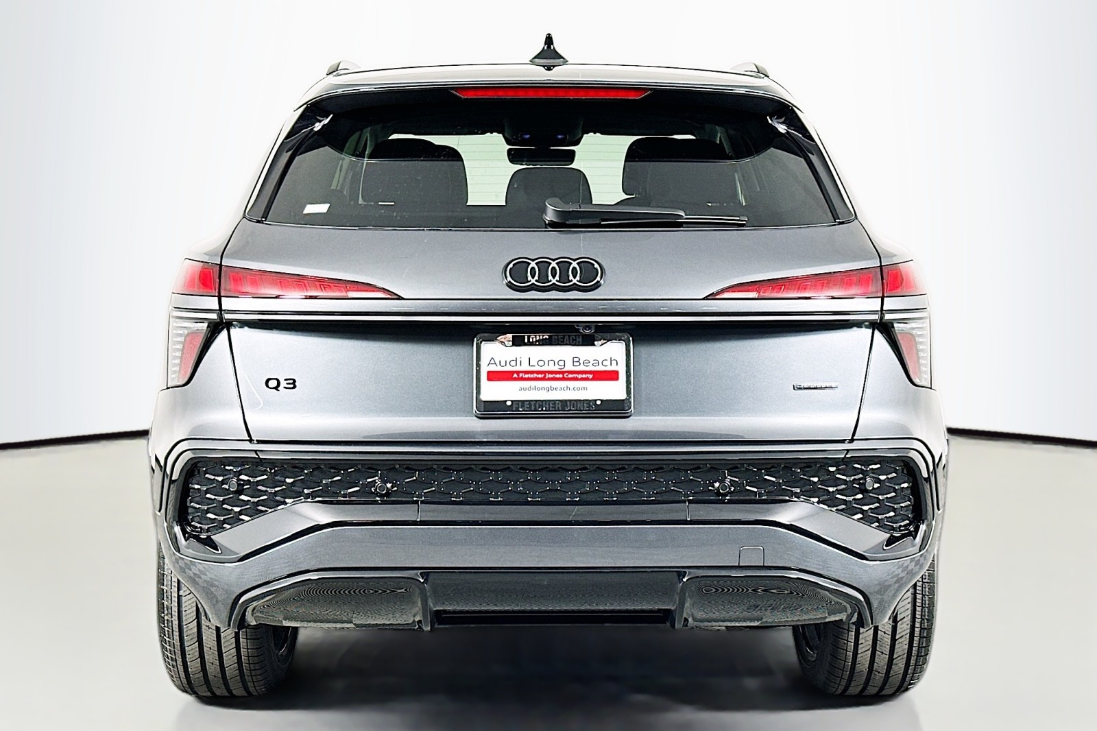 New 2026 Daytona Gray Pearl Effect Audi S line image 3