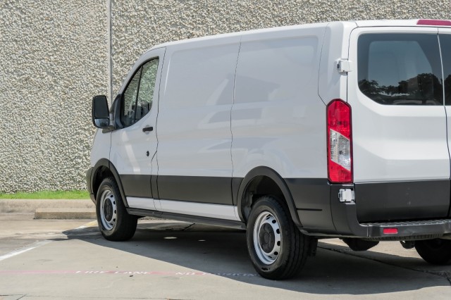 2019 Ford Transit Van  17