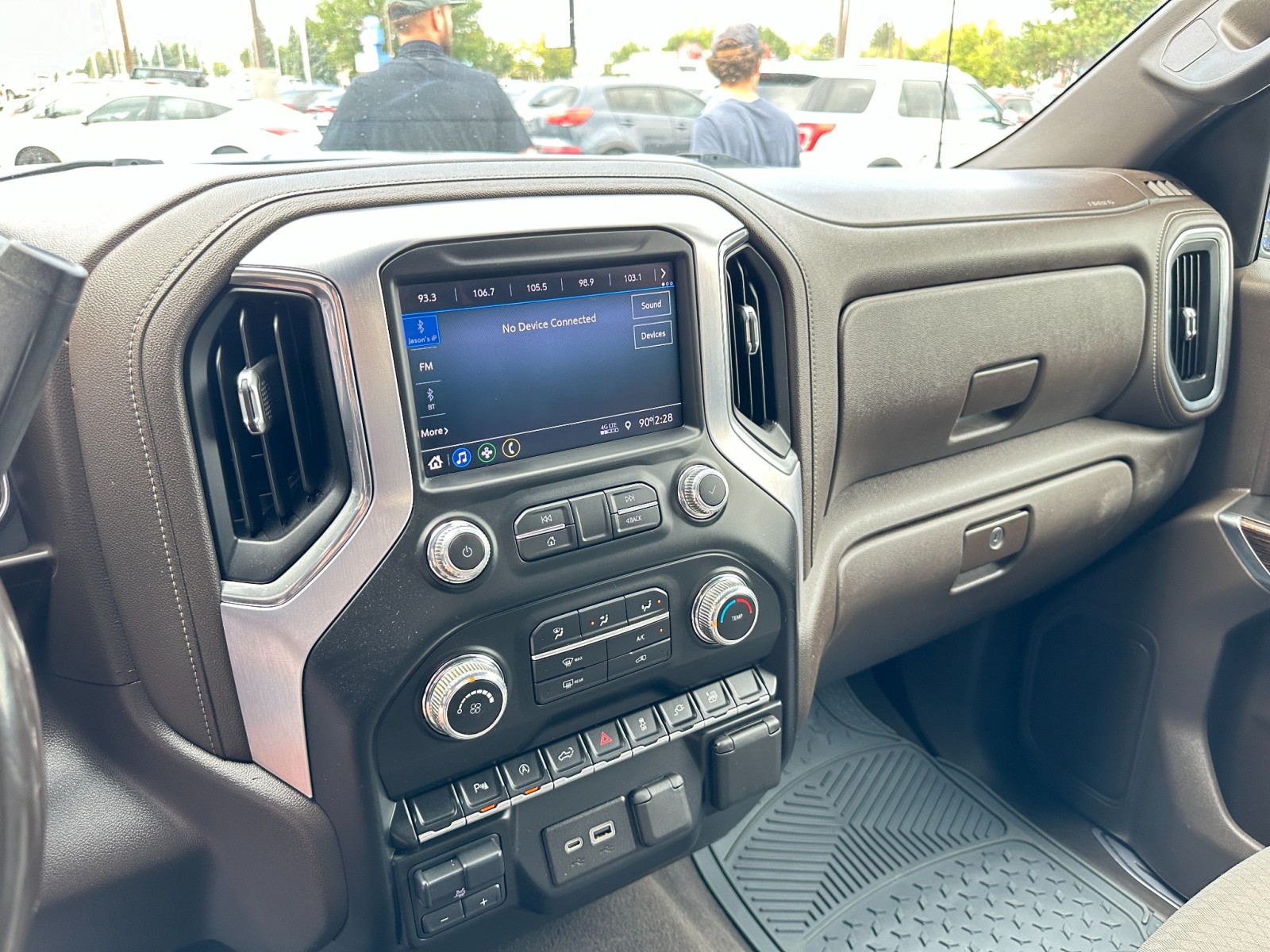 2020 GMC Sierra 1500 SLE 23