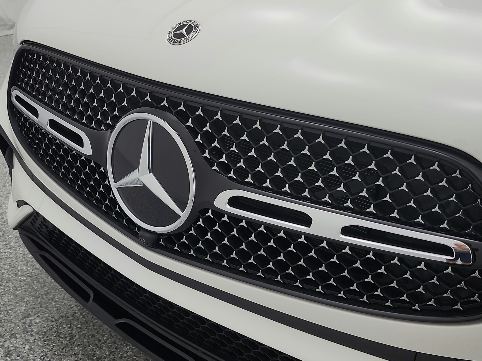 New 2026 Polar White Mercedes-Benz GLC 300 SUV image 13