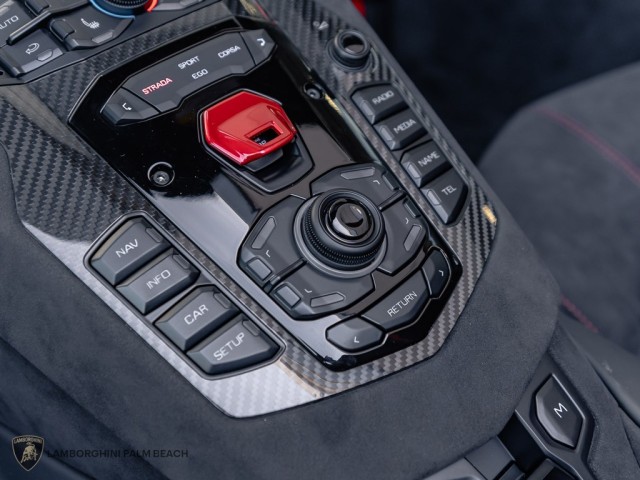 Lamborghini Aventador