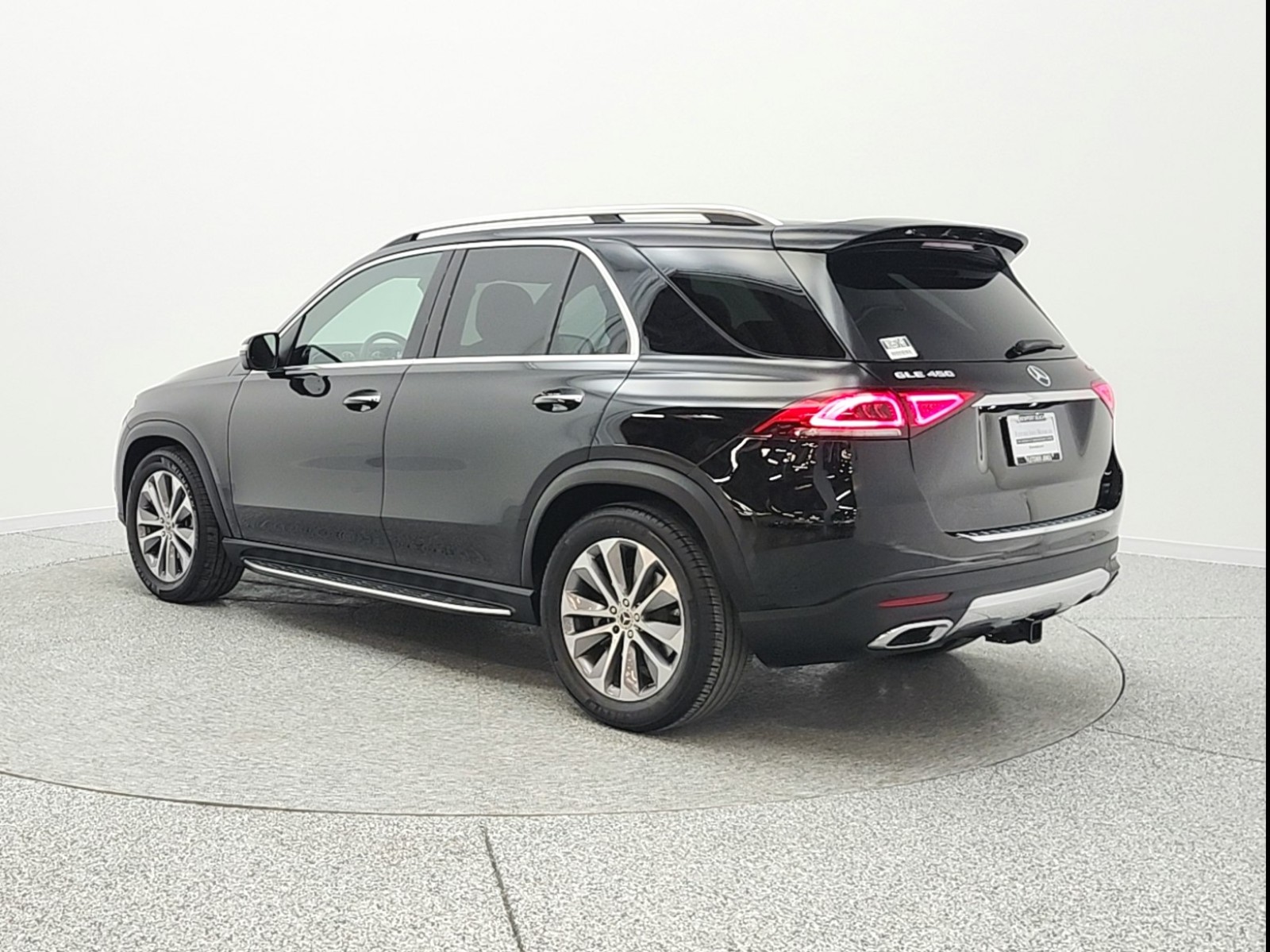 Certified Used 2022 Black Mercedes-Benz GLE 450 4MATIC® SUV image 8