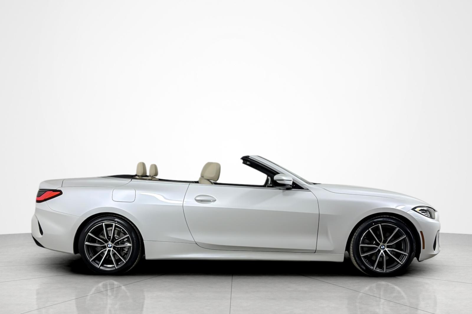 Used 2023 MINERAL WHITE BMW 430i Convertible image 6