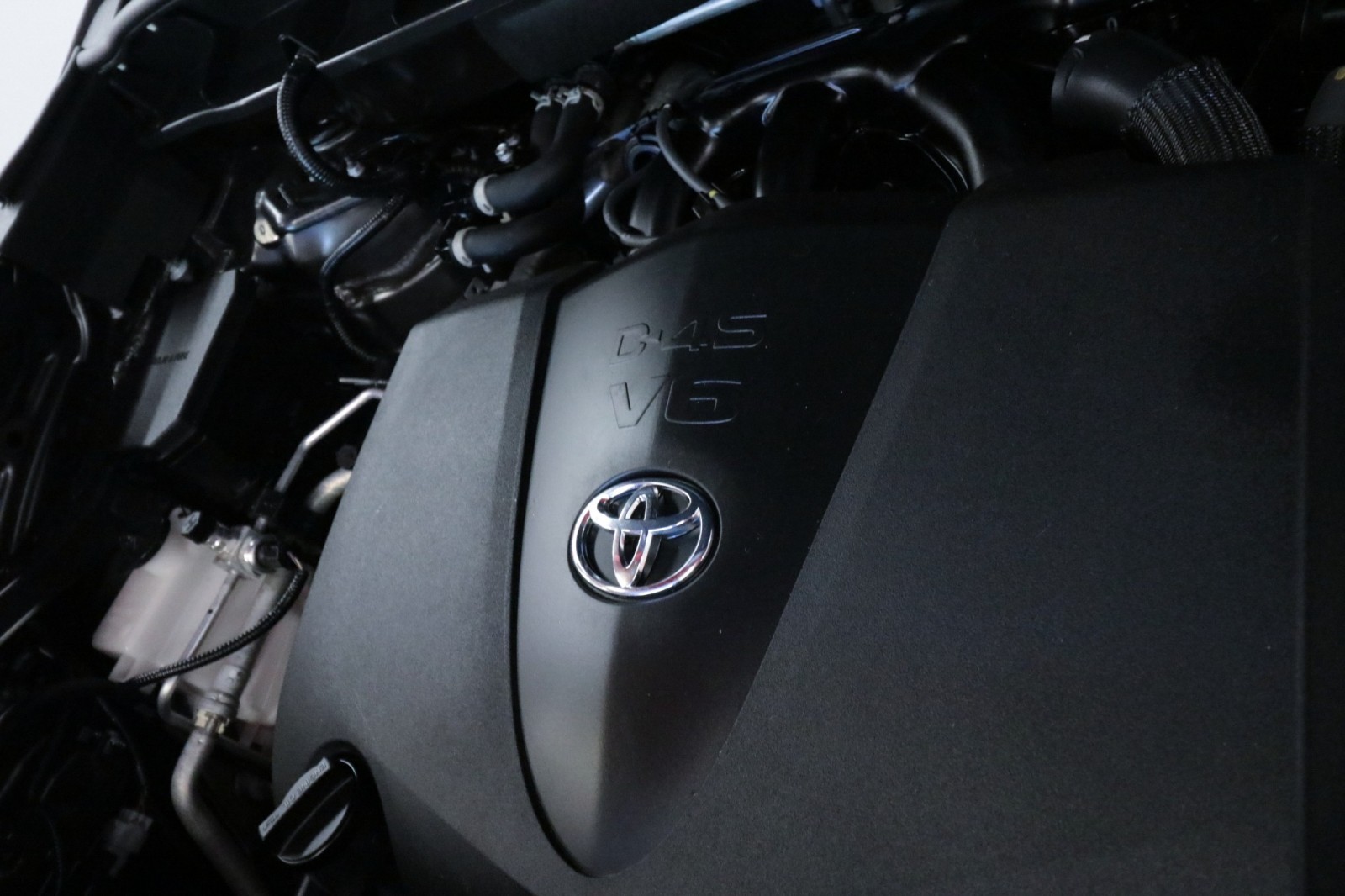 Used Car 2022 Toyota Highlander  Xle For Sale Under $35,000 In Austin, Texas