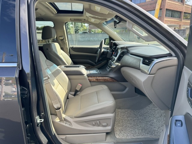 2015 Chevrolet Tahoe LTZ with Center Row Buckets 17