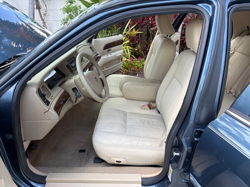 2007 Mercury Grand Marquis LS LOW MILES 52,599 1 OWNER in ,