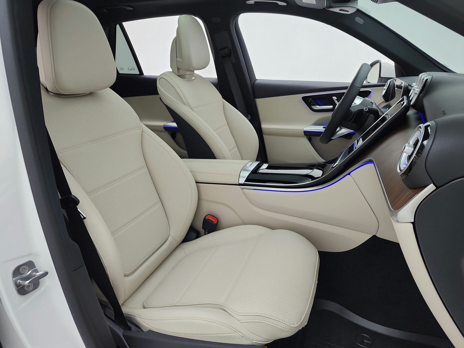New 2027 Polar White Mercedes-Benz GLC 300 4MATIC® SUV image 14