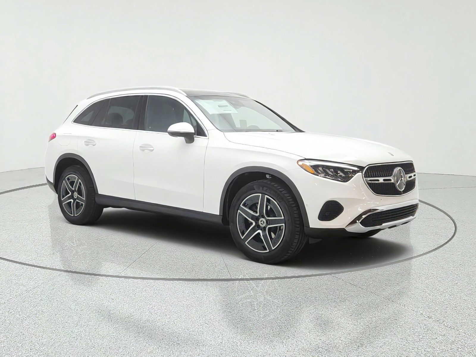 New 2027 Polar White Mercedes-Benz GLC 300 SUV image 3