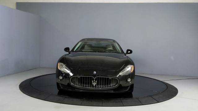 2011 Maserati GranTurismo  2