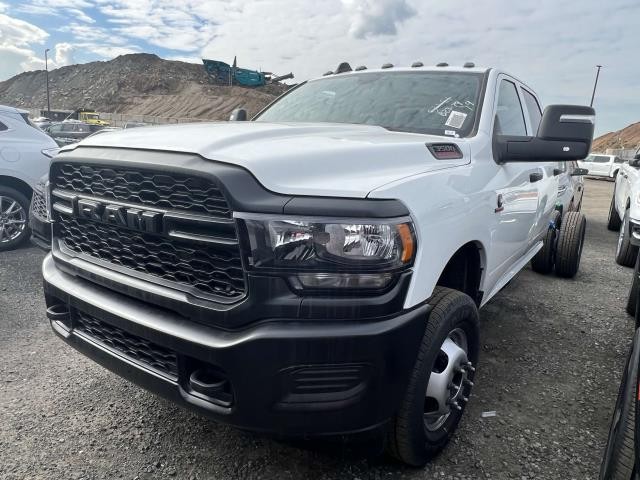 2023 Ram 3500 Chassis Cab Limited 4