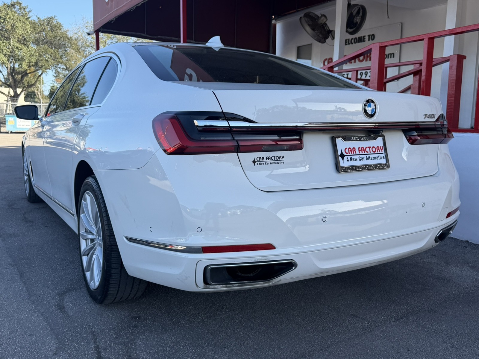 2020 BMW 740i - $21,677