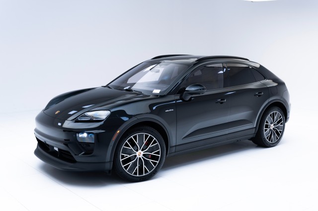 2025  Macan 4S Electric in , 