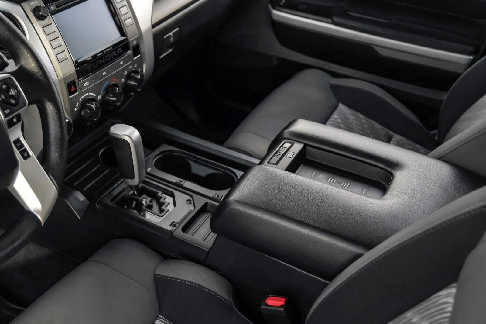 2018 Toyota Tundra 4WD CrewMax SR5 Lifted CustomWheels TowPkg RemoteStart 26