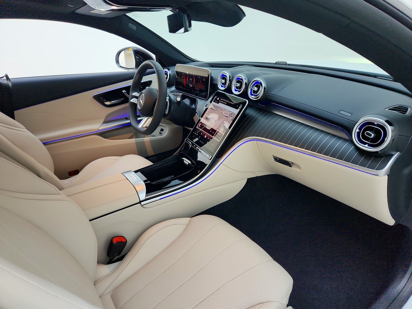 New 2026 MANUFAKTUR Moonlight White Metallic Mercedes-Benz CLE 450 4MATIC® Coupe image 18